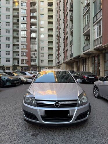 Opel Astra 2006, 224,000 km - 1.4 л - Bakı