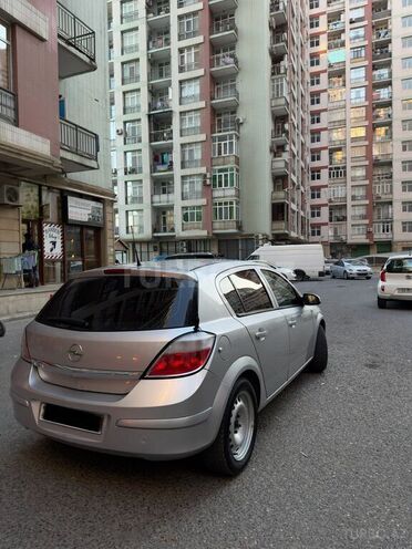 Opel Astra 2006, 224,000 km - 1.4 л - Bakı