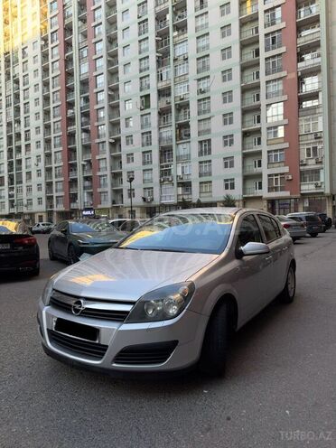 Opel Astra 2006, 224,000 km - 1.4 л - Bakı
