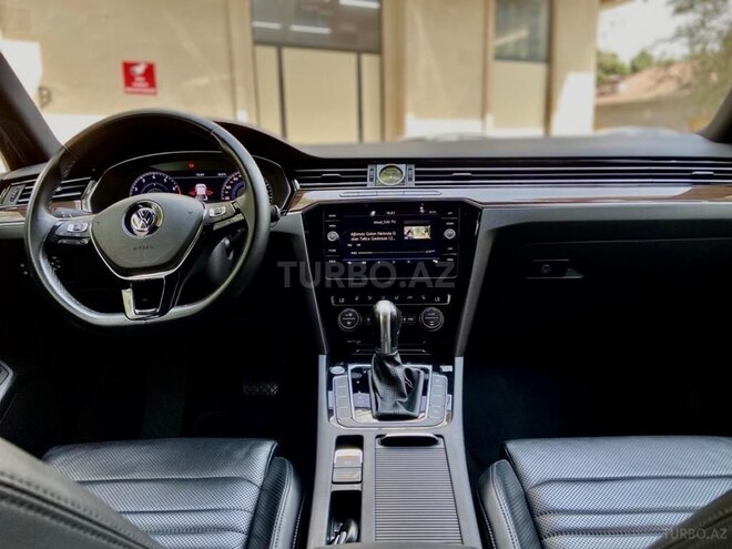 Volkswagen Passat 2018, 60,000 km - 1.8 l - Bakı