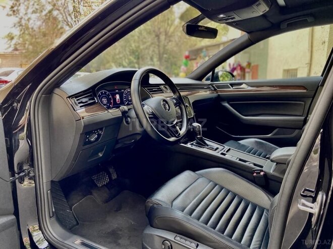 Volkswagen Passat 2018, 60,000 km - 1.8 l - Bakı