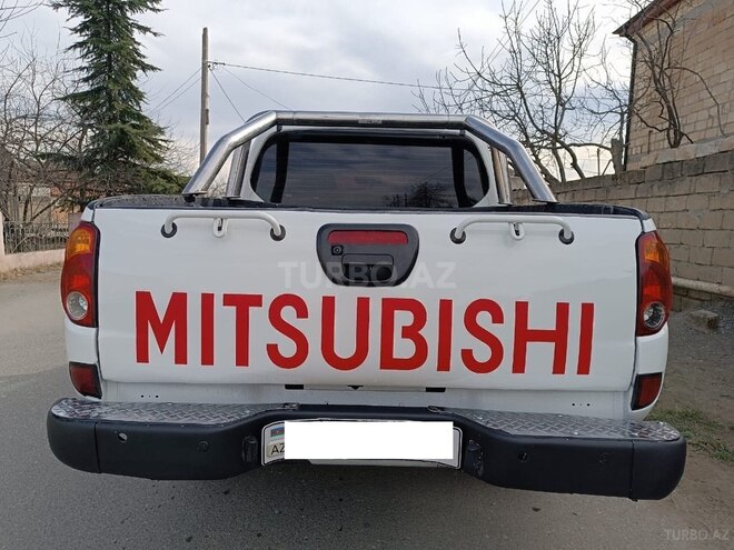 Mitsubishi L200 2008, 374,100 km - 2.5 l - Qusar