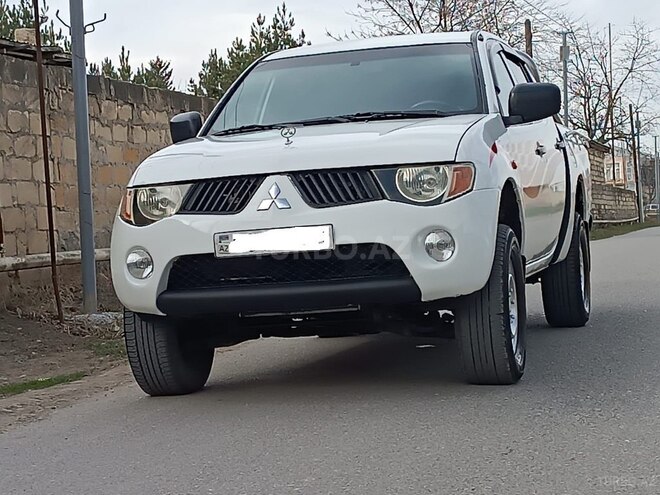 Mitsubishi L200 2008, 374,100 km - 2.5 l - Qusar