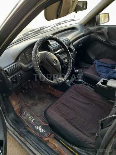 Opel Astra 1993, 40,000 km - 1.7 l - Bakı