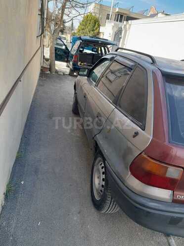 Opel Astra 1993, 40,000 km - 1.7 l - Bakı