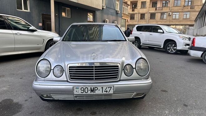 Mercedes E 230 1997, 295,000 km - 2.3 л - Bakı