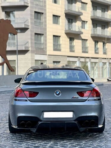 BMW M6 2013, 107,000 km - 4.4 l - Bakı