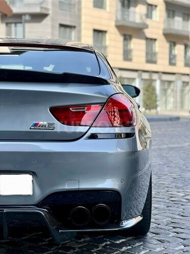 BMW M6 2013, 107,000 km - 4.4 l - Bakı