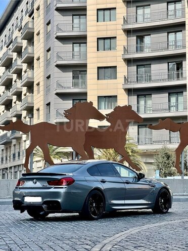 BMW M6 2013, 107,000 km - 4.4 l - Bakı