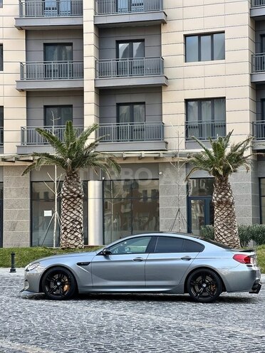 BMW M6 2013, 107,000 km - 4.4 l - Bakı