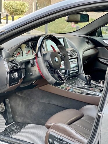 BMW M6 2013, 107,000 km - 4.4 l - Bakı