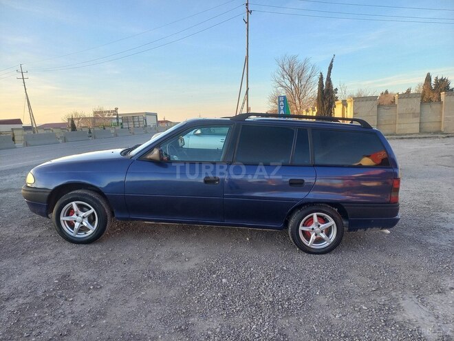 Opel Astra 1993, 123,456 km - 1.6 l - Sumqayıt