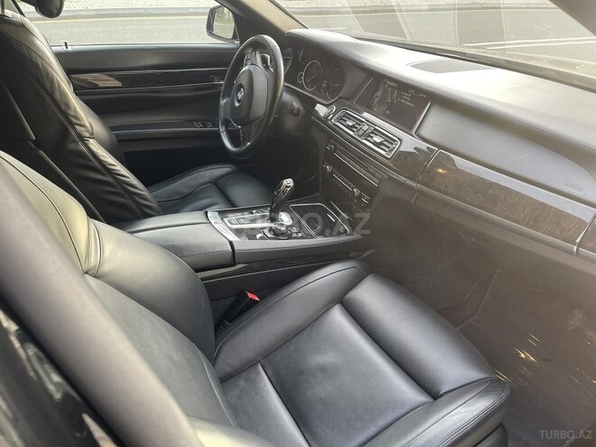 BMW 750 2013, 135,000 km - 4.4 l - Bakı