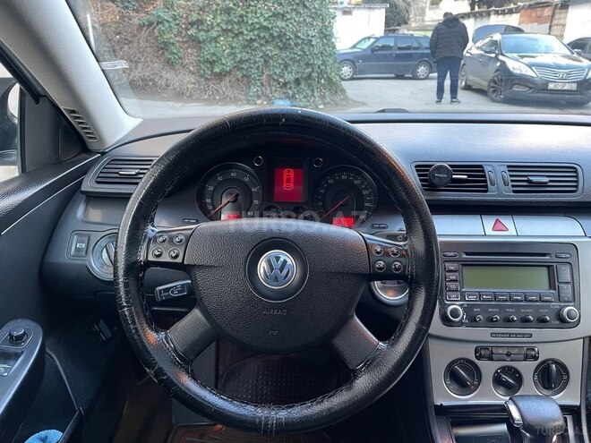 Volkswagen Passat 2005, 297,000 km - 2.0 l - Bakı