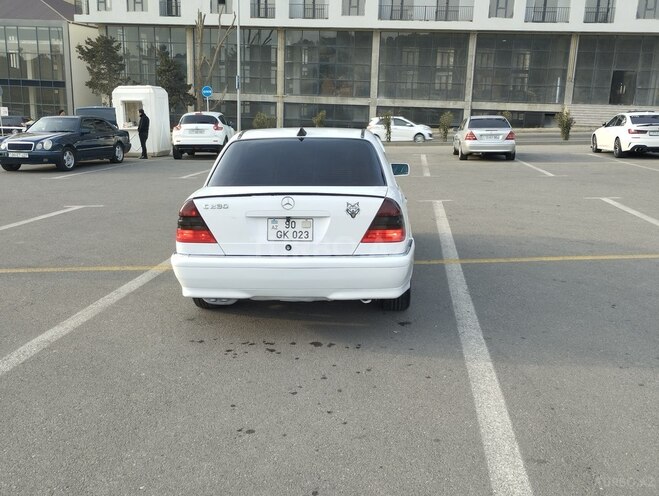 Mercedes C 230 1998, 298,000 km - 2.3 l - Bakı