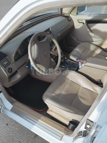 Mercedes C 230 1998, 298,000 km - 2.3 l - Bakı