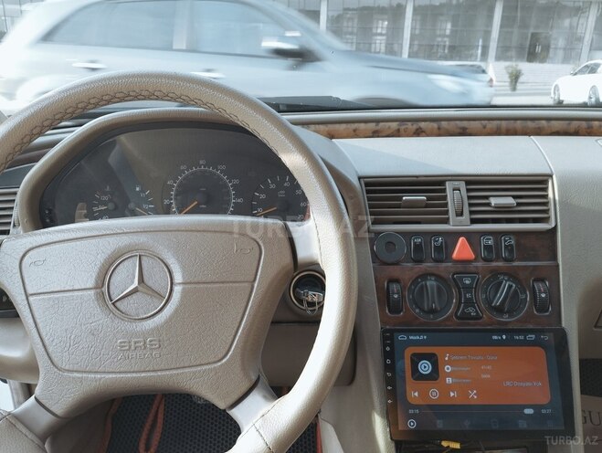 Mercedes C 230 1998, 298,000 km - 2.3 l - Bakı