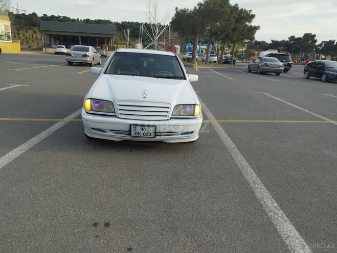 Mercedes C 230 1998, 298,000 km - 2.3 l - Bakı