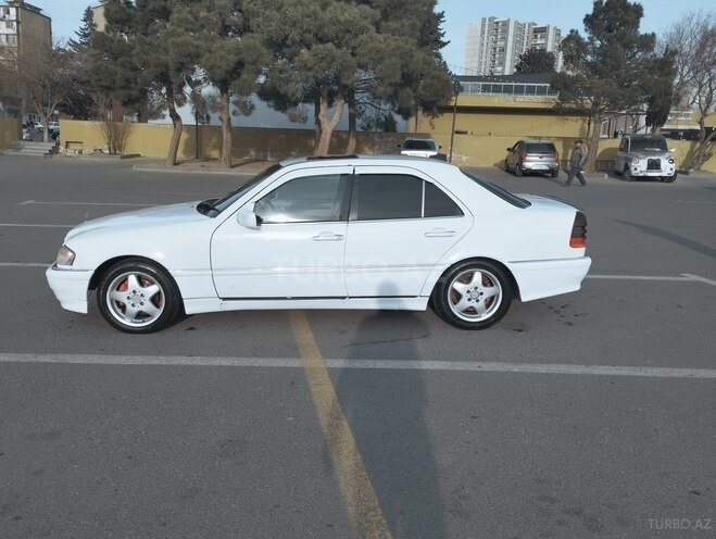 Mercedes C 230 1998, 298,000 km - 2.3 l - Bakı