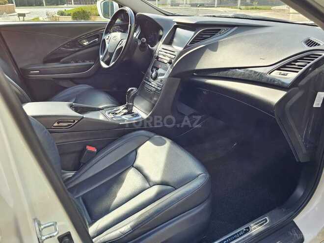 Hyundai Grandeur 2015, 180,000 km - 2.2 л - Bakı