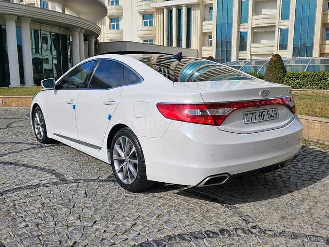 Hyundai Grandeur 2015, 180,000 km - 2.2 л - Bakı