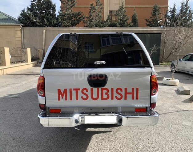 Mitsubishi L200 2012, 166,917 km - 2.5 l - Bakı