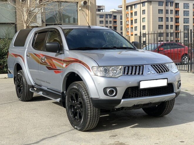 Mitsubishi L200 2012, 166,917 km - 2.5 l - Bakı