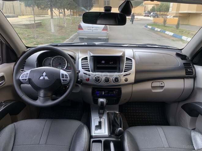 Mitsubishi L200 2012, 166,917 km - 2.5 l - Bakı