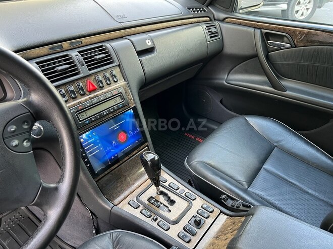 Mercedes E 320 2000, 256,000 km - 3.2 l - Bakı