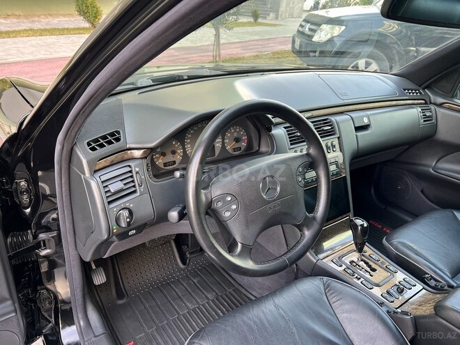 Mercedes E 320 2000, 256,000 km - 3.2 l - Bakı