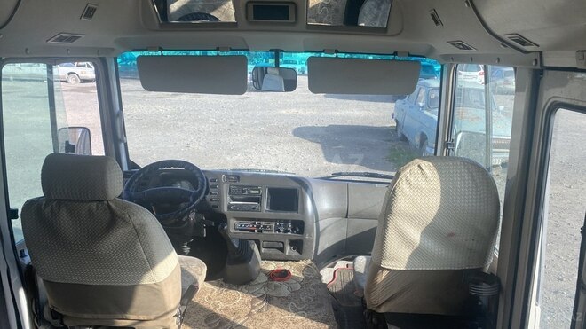 Mitsubishi Rosa 2009, 750,000 km - 4.0 l - Bakı