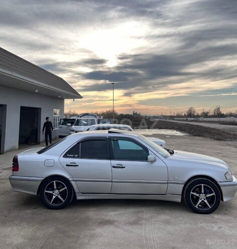 Mercedes C 240 1998, 163,000 km - 2.4 l - Füzuli