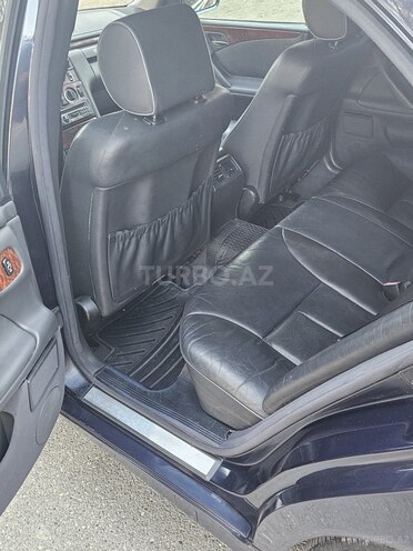 Mercedes E 220 2001, 332,000 km - 2.2 l - Sumqayıt