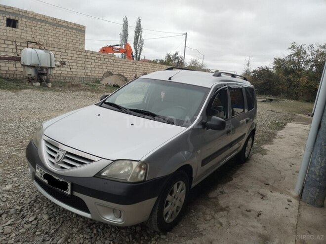 Dacia Logan 2009, 40,000 km - 1.5 l - Quba