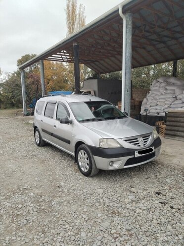 Dacia Logan 2009, 40,000 km - 1.5 l - Quba