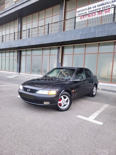Opel Vectra 1996, 300,000 km - 1.6 l - Sumqayıt