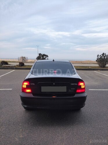 Opel Vectra 1996, 300,000 km - 1.6 l - Sumqayıt