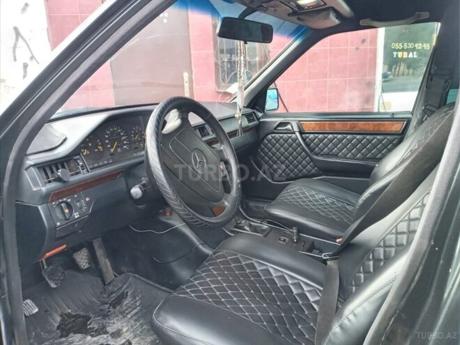 Mercedes E 200 1993, 280,000 km - 2.0 l - Bakı