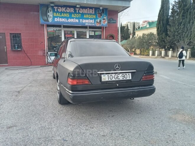 Mercedes E 200 1993, 280,000 km - 2.0 l - Bakı