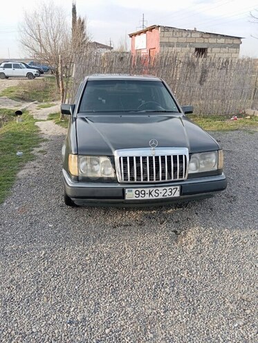 Mercedes E 250 1991, 259,754 km - 2.5 л - Biləsuvar