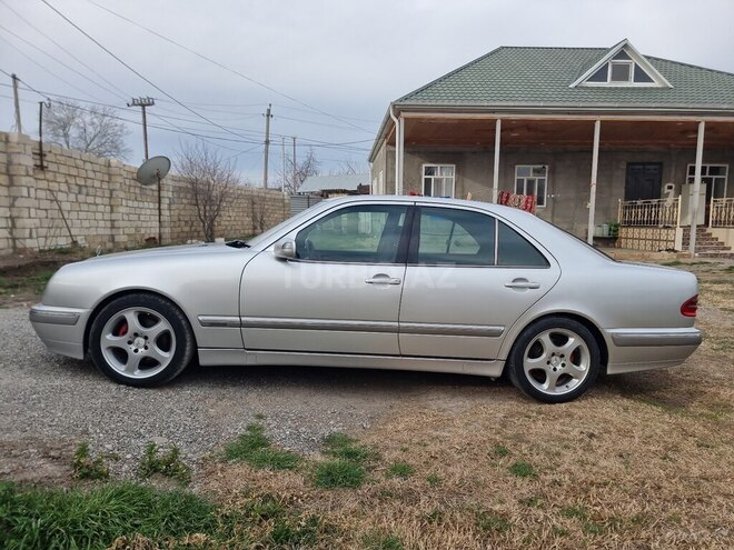 Mercedes E 240 2000, 226,000 km - 2.4 l - Bərdə