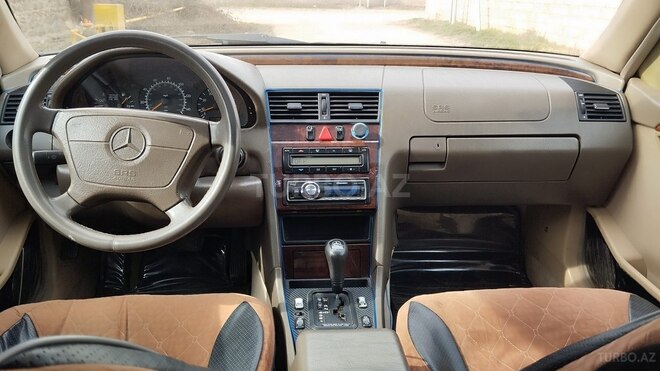 Mercedes C 230 1997, 290,900 km - 2.3 l - Ağcabədi