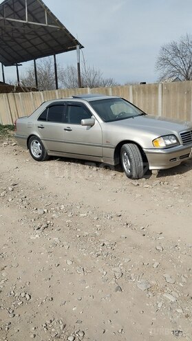 Mercedes C 230 1997, 290,900 km - 2.3 l - Ağcabədi