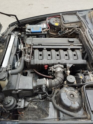 BMW 525 1990, 280,000 km - 2.0 l - Bakı