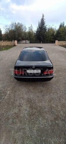 Mercedes E 280 1997, 450,124 km - 2.8 l - Salyan