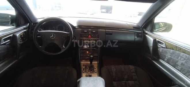 Mercedes E 280 1997, 450,124 km - 2.8 l - Salyan