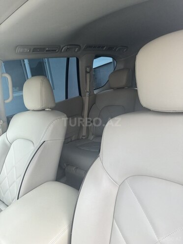 Nissan Patrol 2010, 220,000 km - 5.6 l - Bakı