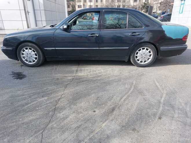 Mercedes C 220 1999, 300,000 km - 2.2 l - Bakı