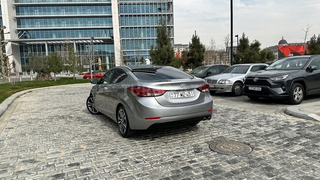 Hyundai Elantra 2015, 264,467 km - 1.8 l - Bakı