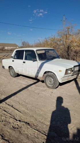 LADA (VAZ) 2107 1981, 400,000 km - 1.5 l - Salyan